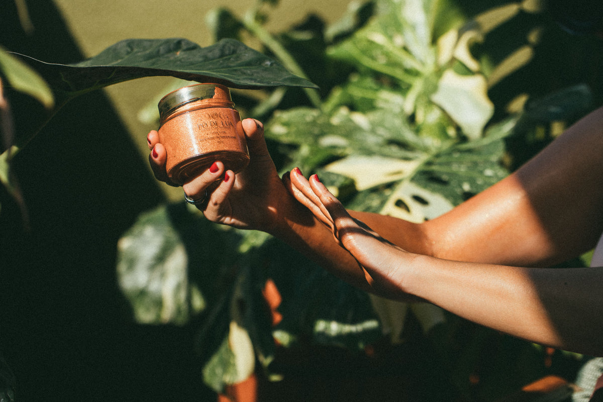 Mousse Iluminador Corporal - O Sol: a autenticidade é a onda que vibra mais forte.