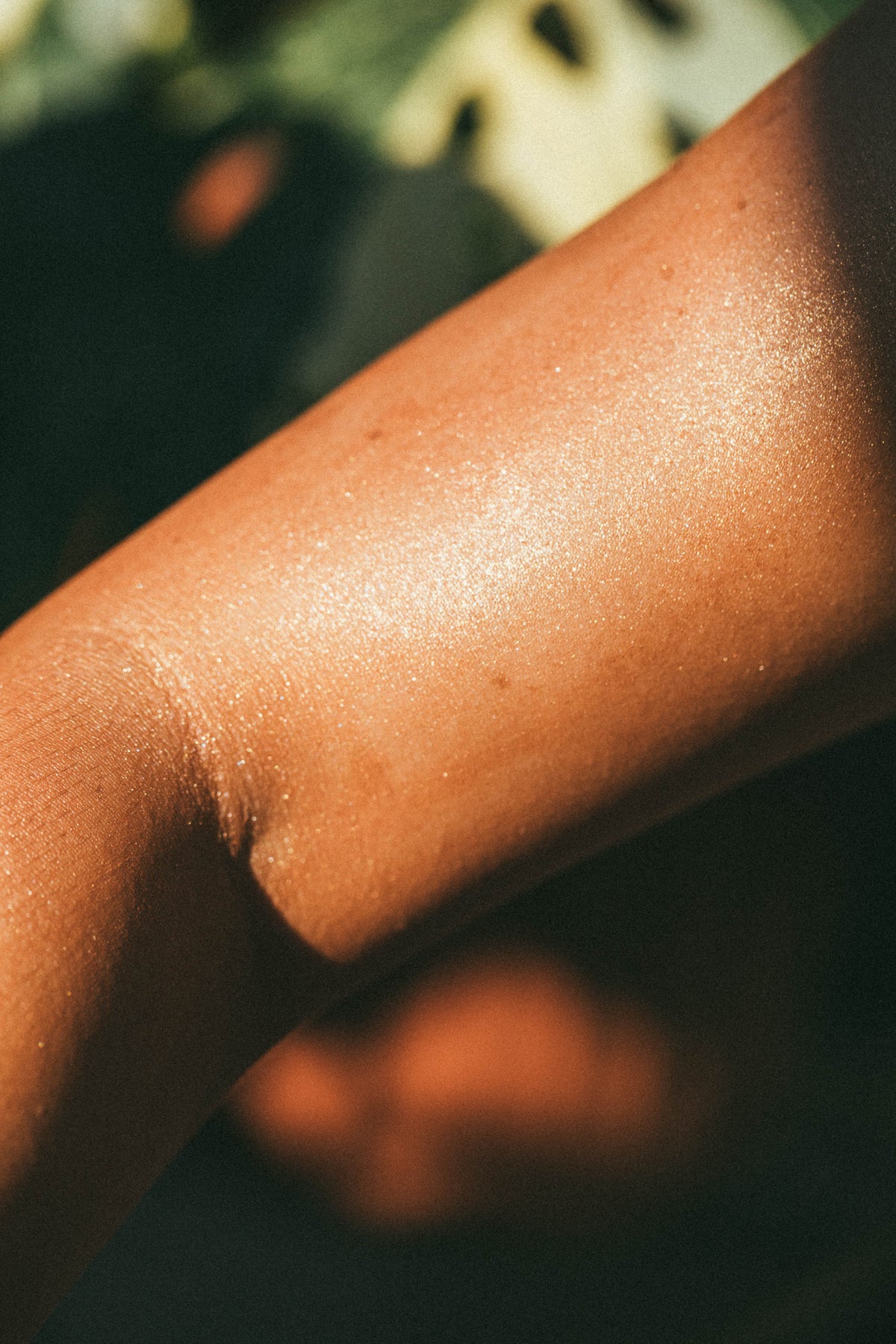 Mousse Iluminador Corporal - O Sol: a autenticidade é a onda que vibra mais forte.